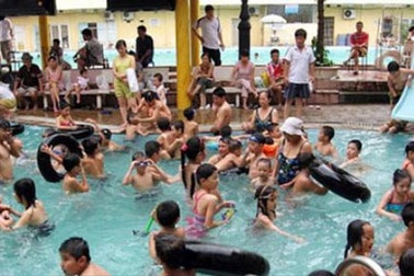 Bể bơi chứa đàm dãi, nước mũi, thậm chí cả nước tiểu 