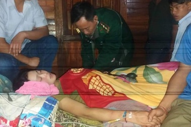 Ngộ độc thức ăn ngày Tết, người phụ nữ dân tộc được bộ đội biên phòng cứu sống