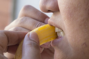 Mẹo chăm sóc răng miệng “tại gia” để có nụ cười trắng sáng