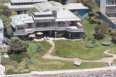 Gia đình Beckham thuê biệt thự đắt giá của Steven Spielberg