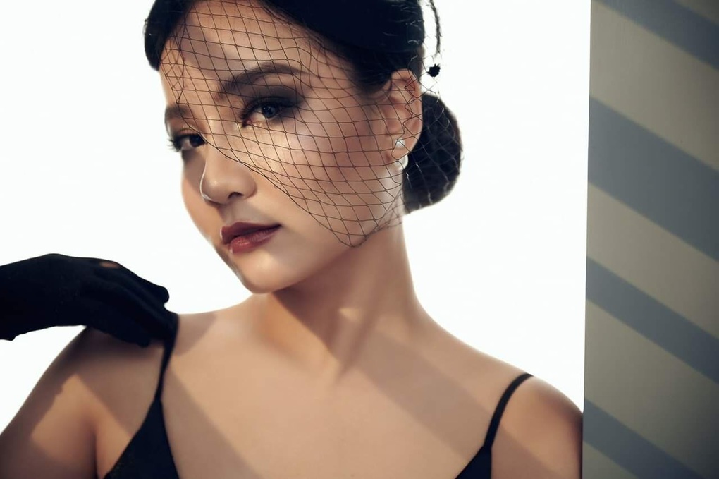 Nữ ca sĩ opera Đỗ Vũ Lan Nhung làm liveshow Les Chansons de Rose - 1 Nữ ca sĩ opera Đỗ Vũ Lan Nhung làm liveshow Les Chansons de Rose - 1