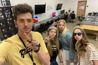 Thầy giáo ở Mỹ lên mạng xin tiền ăn trưa cho học sinh và cái kết bất ngờ