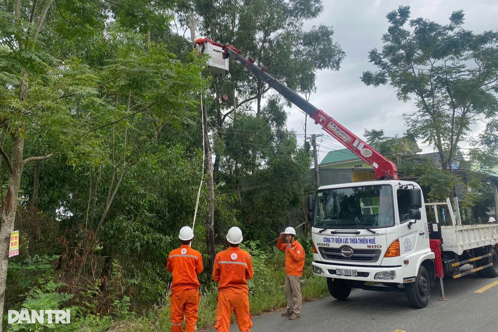 Các tỉnh, thành miền Trung hối hả trước giờ bão Kajiki đổ bộ - 13 Các tỉnh, thành miền Trung hối hả trước giờ bão Kajiki đổ bộ - 13