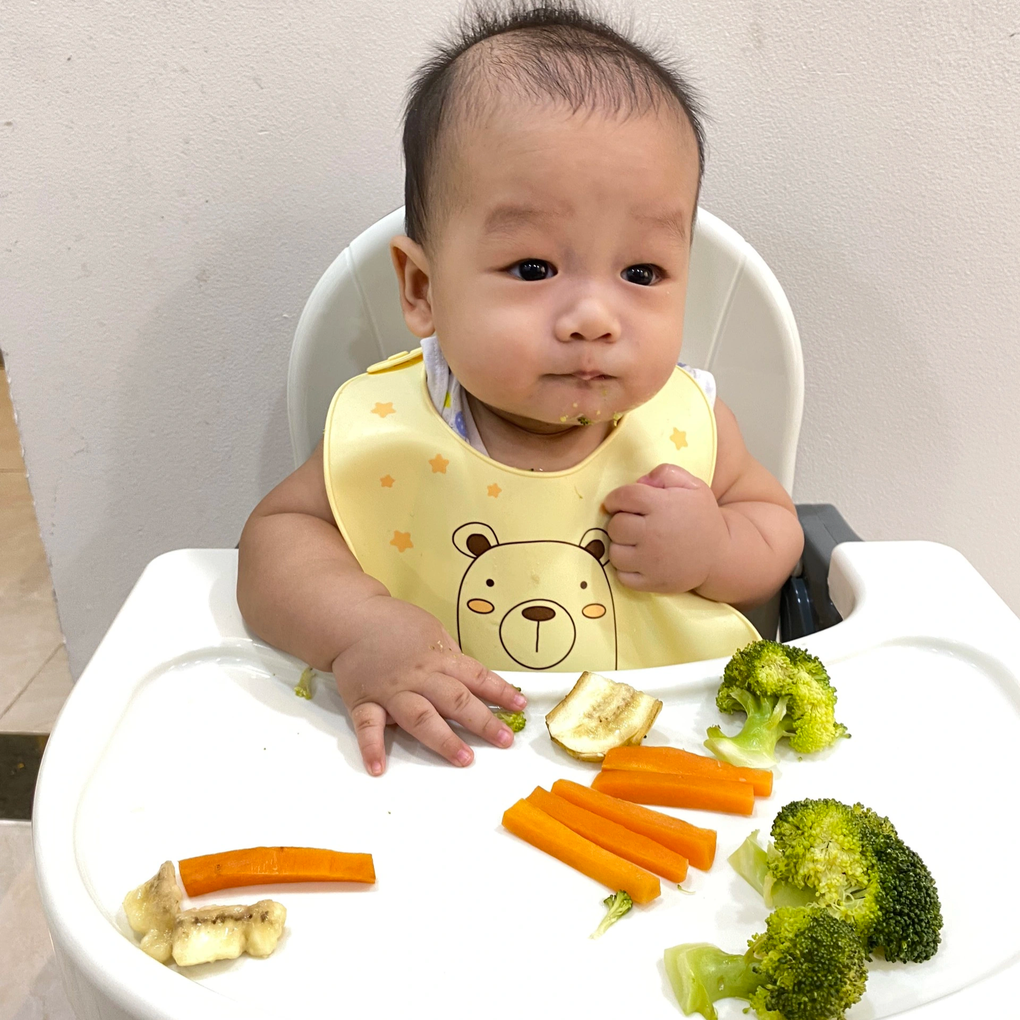 Ông bố 9X ở TPHCM kể chuyện ngược đời: Chồng ở nhà chăm con cho vợ đi làm - 4 Ông bố 9X ở TPHCM kể chuyện ngược đời: Chồng ở nhà chăm con cho vợ đi làm - 4