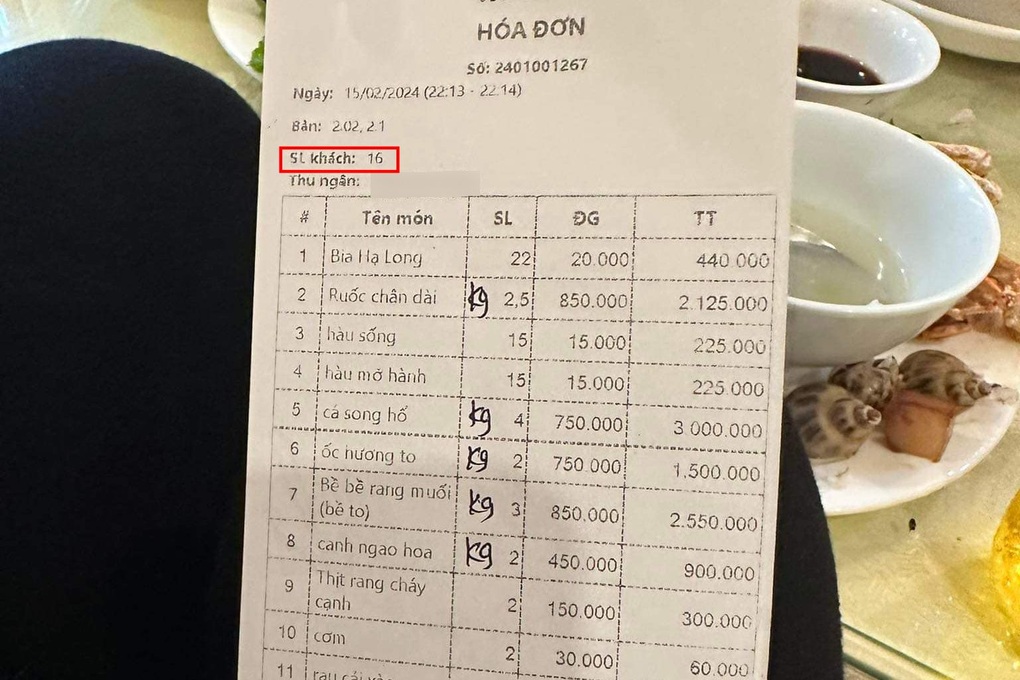 Vụ tố chặt chém 12 triệu đồng ăn hải sản: Vị khách trong đoàn lên tiếng - 1 Vụ tố chặt chém 12 triệu đồng ăn hải sản: Vị khách trong đoàn lên tiếng - 1