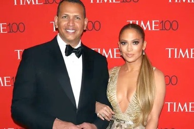 Jennifer Lopez và những trích dẫn “ngọt lịm tim” trong tình yêu