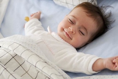 3 giải pháp giúp bố mẹ thoát khỏi ám ảnh trẻ khó ngủ, hay quấy khóc