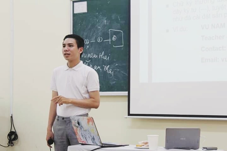 Dạy online mùa Covid-19: Lắm khó khăn nhưng không ít trải nghiệm tuyệt vời - 6 Dạy online mùa Covid-19: Lắm khó khăn nhưng không ít trải nghiệm tuyệt vời - 6