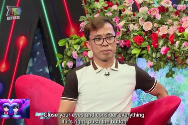 Lần đầu gặp, chàng trai Hà Nam mạnh dạn hôn má bạn gái dược sĩ