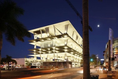 Tham quan gara 65 triệu USD ở Mỹ