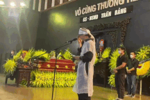 Đạo diễn Trần Lực bật khóc tiễn biệt bố - NSND Trần Bảng