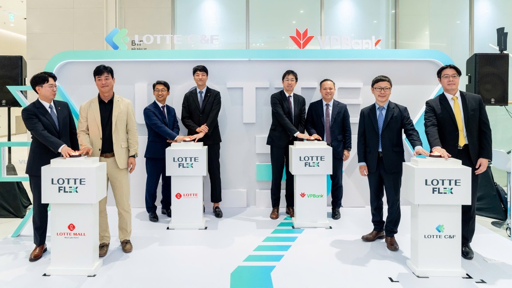 VPBank và LOTTE CF đánh dấu cột mốc hợp tác mới, gia tăng trải nghiệm khách hàng - 2 VPBank và LOTTE CF đánh dấu cột mốc hợp tác mới, gia tăng trải nghiệm khách hàng - 2
