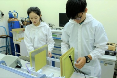 Cậu học trò phố núi đa tài, chế tạo hệ thống truyền năng lượng không dây