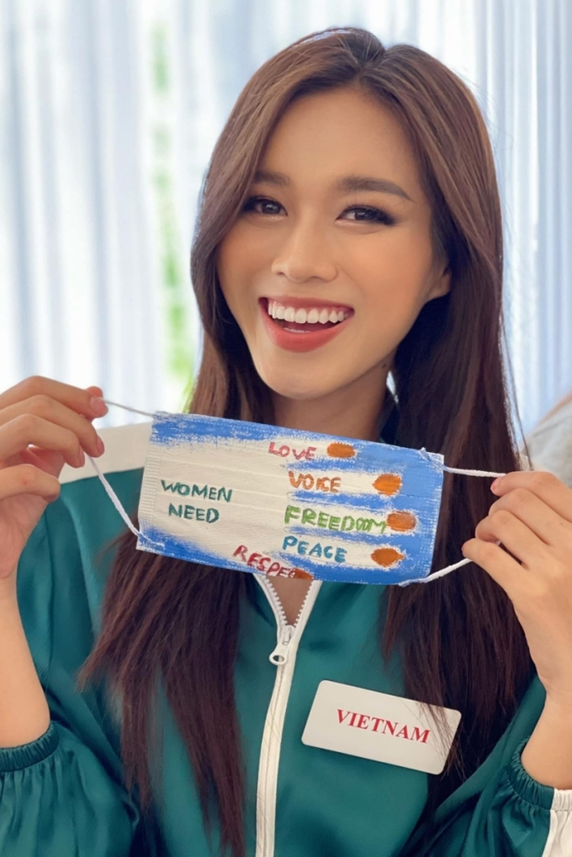 Đỗ Thị Hà lọt Top 13 Hoa hậu Thế giới sau nhiều sự cố hi hữu trong lịch sử - 7 Đỗ Thị Hà lọt Top 13 Hoa hậu Thế giới sau nhiều sự cố hi hữu trong lịch sử - 7