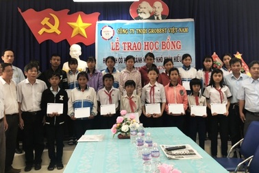 Phú Yên: Trao 225 suất học bổng Grobest Việt Nam đến học sinh nghèo Phú Yên