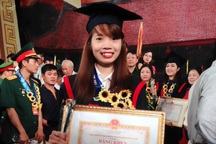 Vụ Thủ khoa ở nhà nuôi lợn: “Đừng bám mãi vào cái mác… thủ khoa”