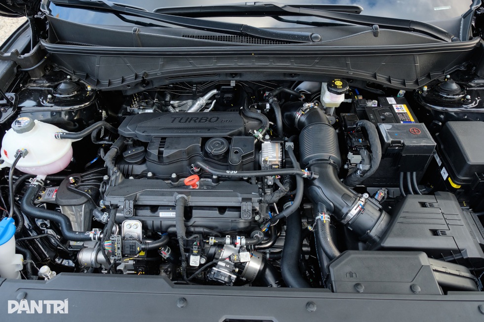 Đánh giá Hyundai Tucson: Khi xe Hàn không còn mờ nhạt về cảm giác lái - 6 Đánh giá Hyundai Tucson: Khi xe Hàn không còn mờ nhạt về cảm giác lái - 6