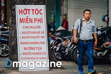 "Người TPHCM này lạ! Cứ sơ hở là tốt bụng, giúp nhau vậy đó!"