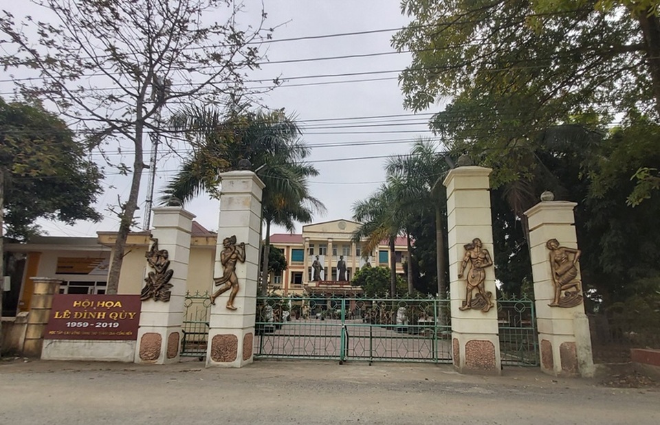 Những công trình tiền tỷ mới đầu tư xây dựng đã bỏ hoang - 8 Những công trình tiền tỷ mới đầu tư xây dựng đã bỏ hoang - 8