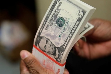 Hộ gia đình Mỹ giàu kỷ lục bất chấp đại dịch