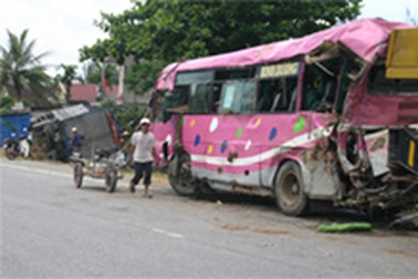 Hà Tĩnh: Liên tiếp tai nạn tại Cẩm Xuyên, 2 người chết 