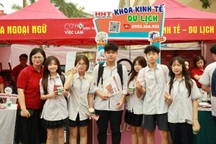 Hà Nội giải bài toán phân luồng bằng ngày hội hướng nghiệp 10.000 người