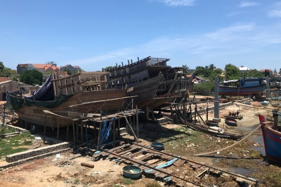 Làng chài tỷ phú gánh khoản nợ lớn hàng trăm tỷ đồng - 2 Làng chài tỷ phú gánh khoản nợ lớn hàng trăm tỷ đồng - 2