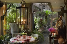 Ngôi nhà kỳ quái vào bên trong như “vườn địa đàng” ở Thái Lan