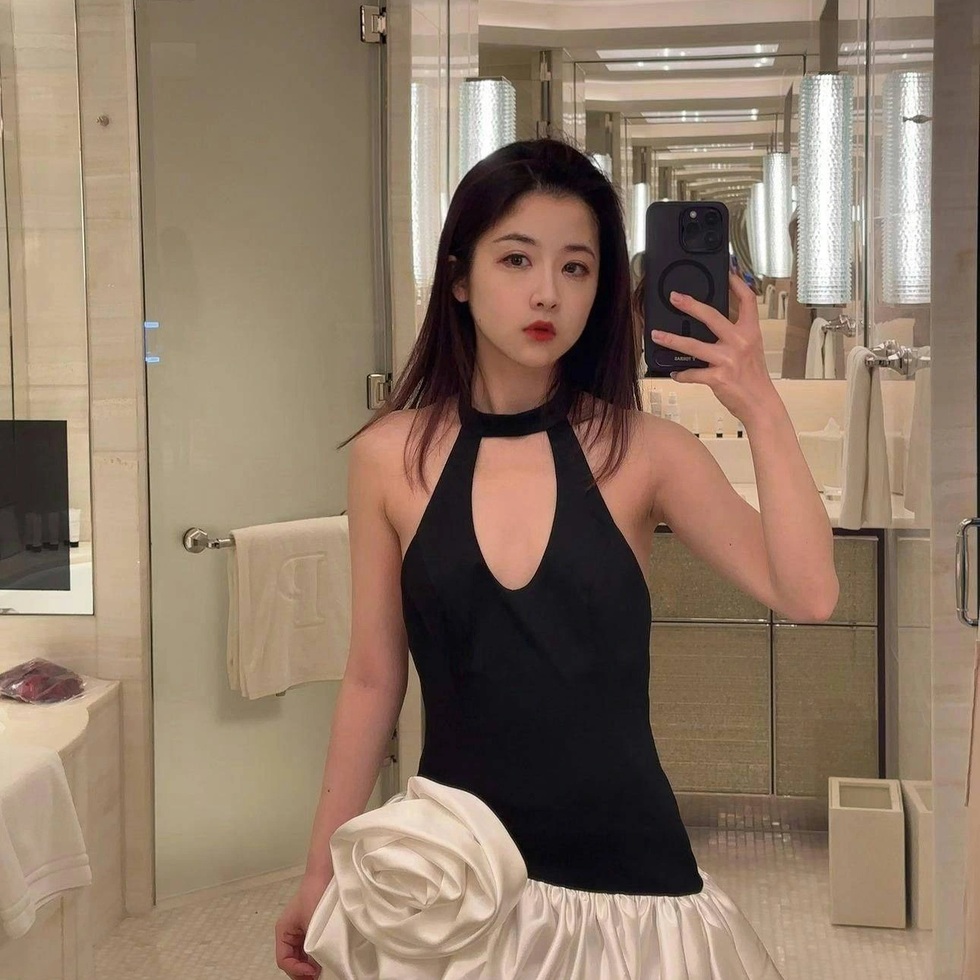 Sự nghiệp thăng hoa của nữ tiến sĩ toán từng bị chỉ trích chỉ vì... quá đẹp - 5 Sự nghiệp thăng hoa của nữ tiến sĩ toán từng bị chỉ trích chỉ vì... quá đẹp - 5