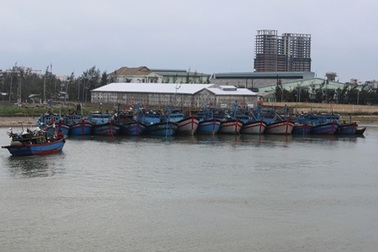 Siêu bão giật cấp 17 vào biển Đông, gần 17 vạn ngư dân tìm nơi lánh nạn