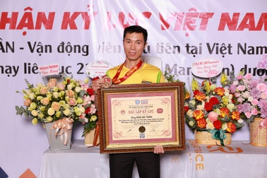 VĐV lập kỷ lục Việt Nam khi chạy bán marathon suốt 480 ngày