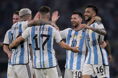 Messi lập hat-trick, Argentina đại thắng 7-0 Curacao