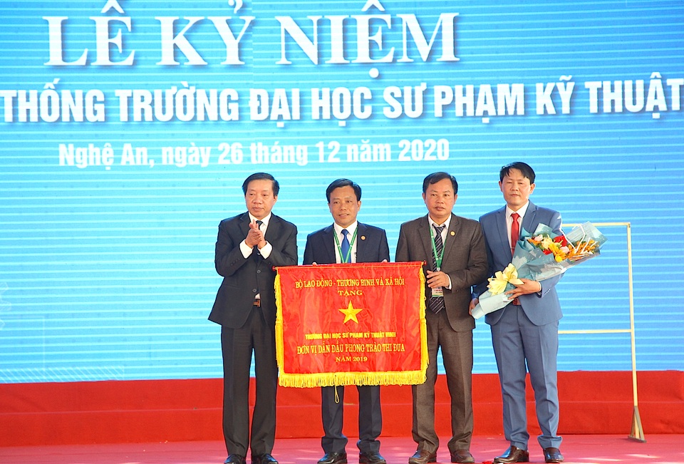 Trường ĐH Sư phạm Kỹ thuật Vinh kỷ niệm 60 năm thành lập - 3 Trường ĐH Sư phạm Kỹ thuật Vinh kỷ niệm 60 năm thành lập - 3
