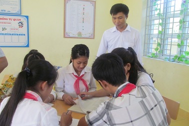 Chia sẻ cùng các chiến sĩ giáo dục gieo chữ vùng biển đảo