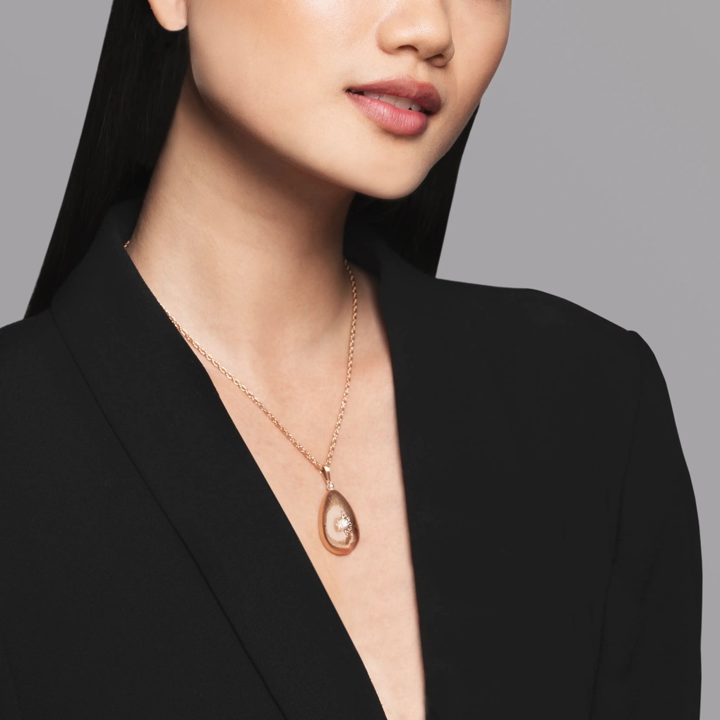 9 mẫu trang sức tôn vẻ sang trọng cần có trong tủ đồ của phụ nữ - 4 9 mẫu trang sức tôn vẻ sang trọng cần có trong tủ đồ của phụ nữ - 4