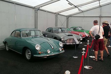 Chơi xe ở "Xứ sở nghìn lẻ một đêm"