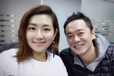 Nữ ca sĩ bị bỏng Selina gây sốc khi ly dị chồng sau 5 năm hạnh phúc