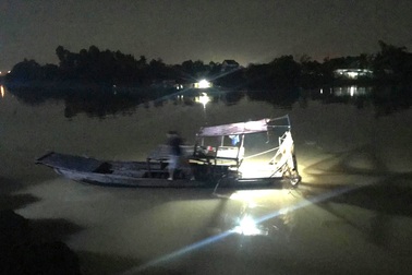 Xuống sông Đồng Nai tắm "giải nhiệt", một học sinh mất tích