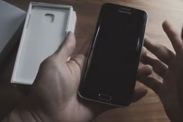 Samsung khoe video mở hộp Galaxy S6 edge theo phong cách độc đáo