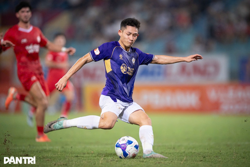 Tuan Hai ស៊ុតចូល Hanoi FC នៅតែខកចិត្តតាមស្មើ The Cong Viettel - ១ Tuấn Hải ghi bàn, Hà Nội FC vẫn hòa thất vọng trước Thể Công Viettel - 1