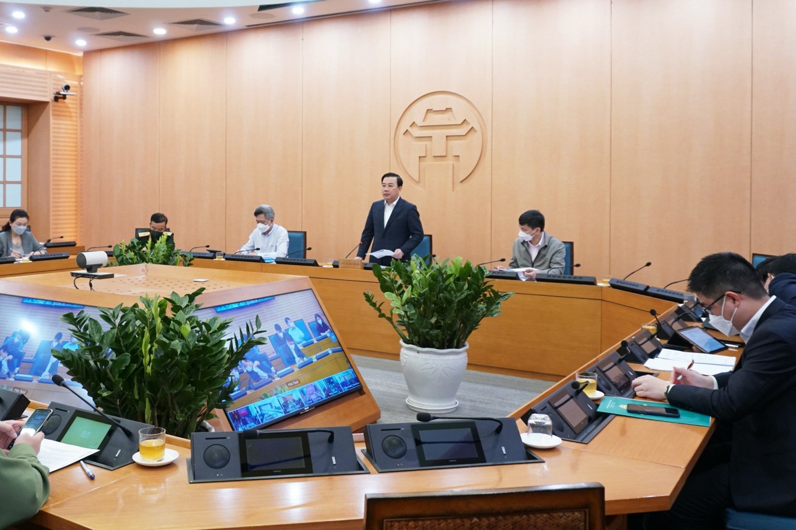 Hà Nội sẽ cho học sinh lớp 7-12 đi học trực tiếp dựa vào số ca mắc - 1