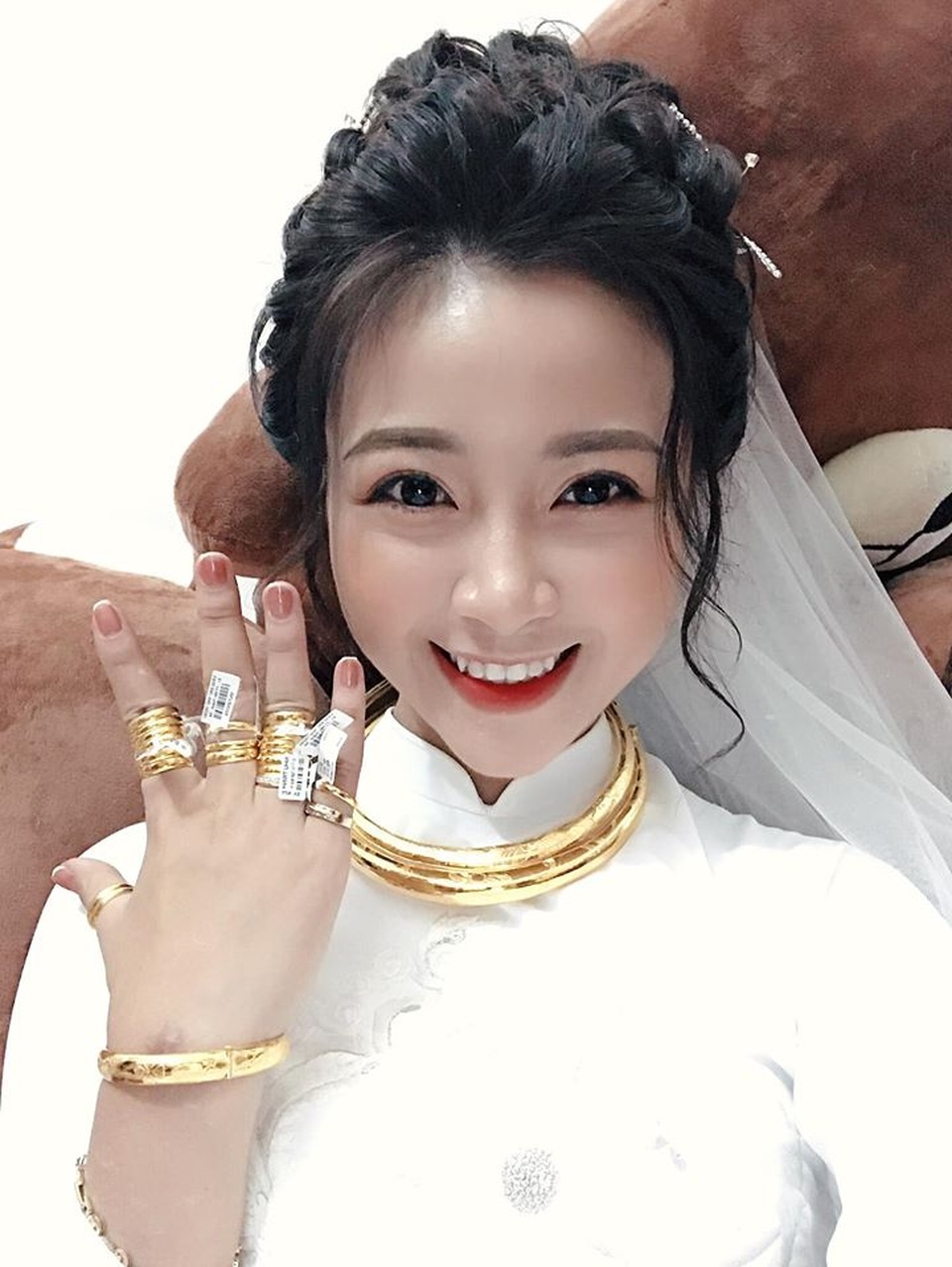 Phan Văn Đức và bạn gái hot girl làm lễ ăn hỏi - 3 Phan Văn Đức và bạn gái hot girl làm lễ ăn hỏi - 3