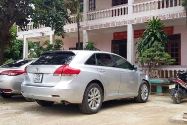 Giám đốc dí súng vào đầu tài xế xe cẩu sau va chạm bị phạt 4 triệu đồng