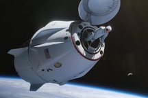 SpaceX thành công với sứ mệnh không gian lịch sử