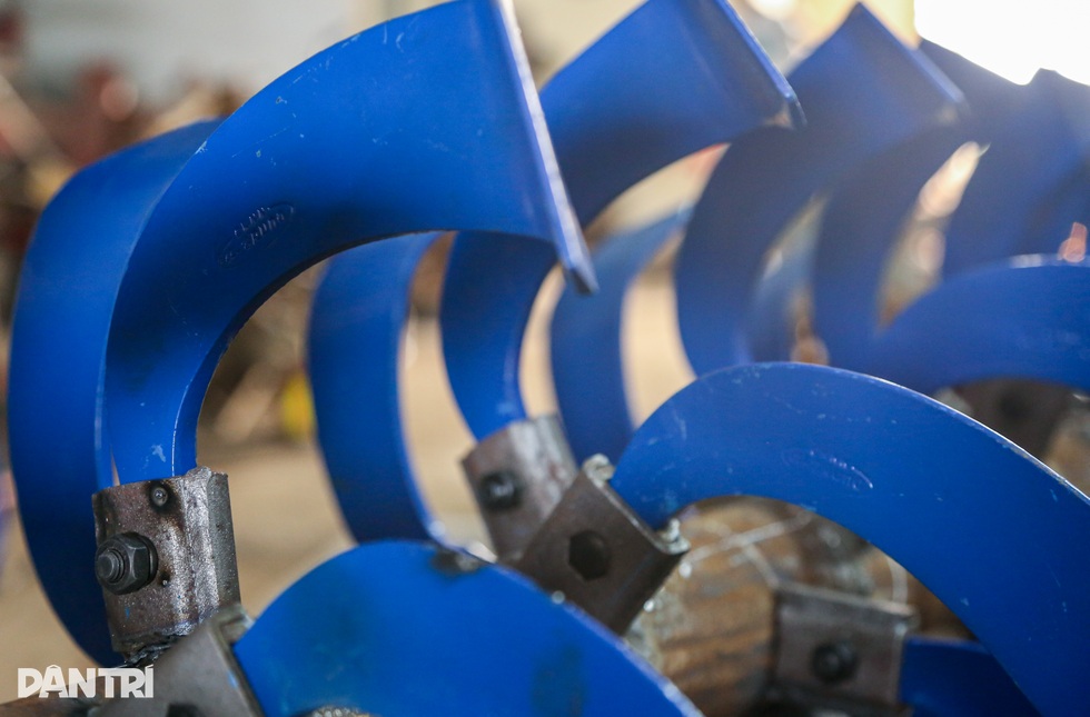 Những nông dân không bằng cấp, sáng chế máy móc đi 5 châu - 8 Những nông dân không bằng cấp, sáng chế máy móc đi 5 châu - 8