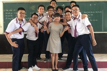 Cô giáo 9X ra đề văn khiến học trò bật khóc