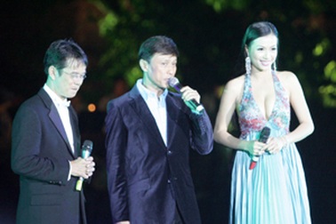 Duyên dáng Việt Nam 16: Trăng trong mưa