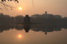 Hà Nội bình yên và tĩnh lặng trong sáng mùng 1 Tết