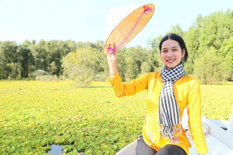 Tân Hoa khôi Sinh viên Việt Nam tiết lộ điều bất ngờ sau đăng quang - 13 Tân Hoa khôi Sinh viên Việt Nam tiết lộ điều bất ngờ sau đăng quang - 13