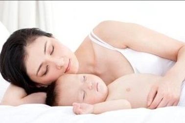 Mách mẹ cách chọn tã giấy tốt cho con